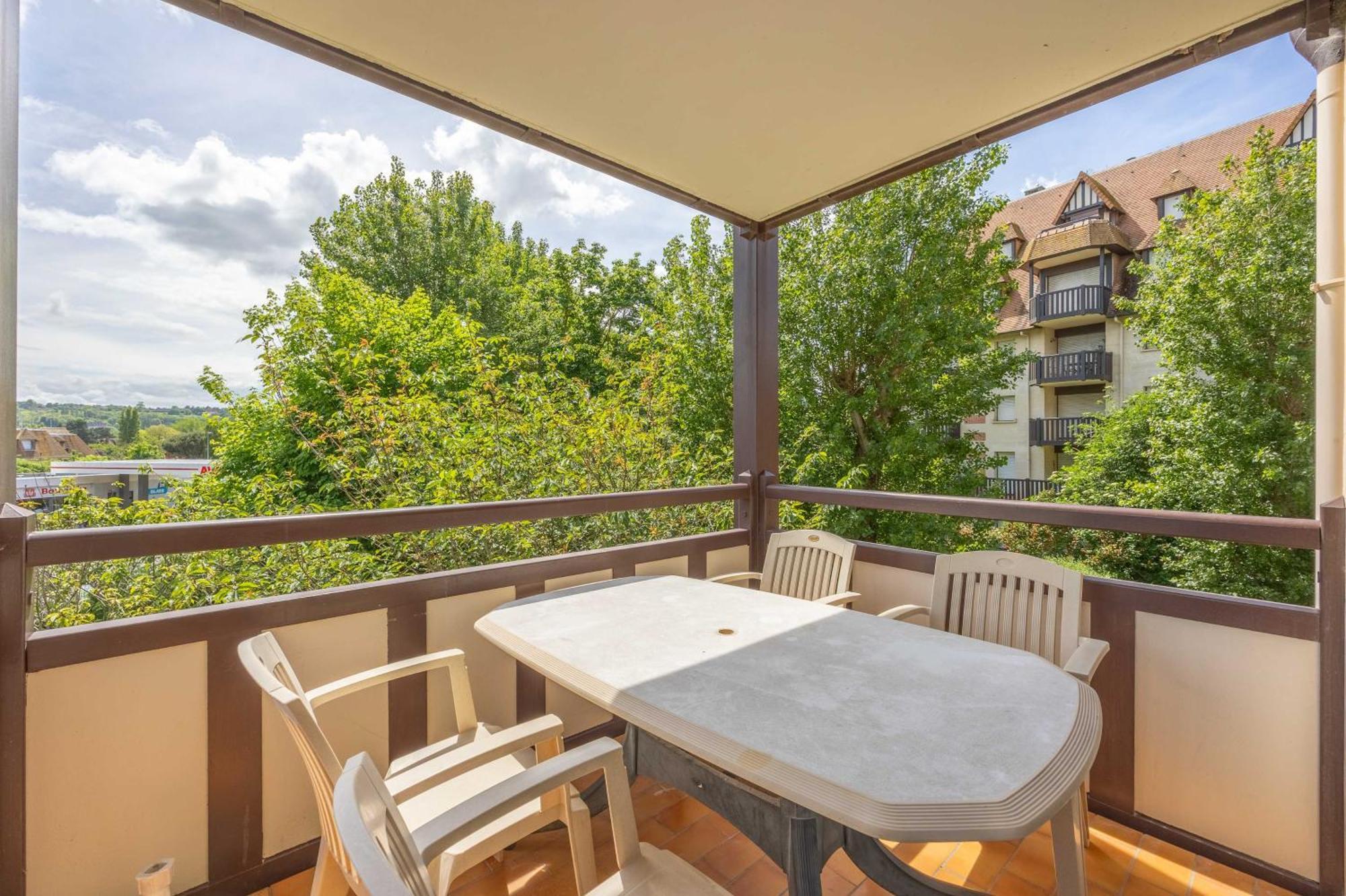 Apartment With Parking And Balcony Near The Beach 多维尔 外观 照片