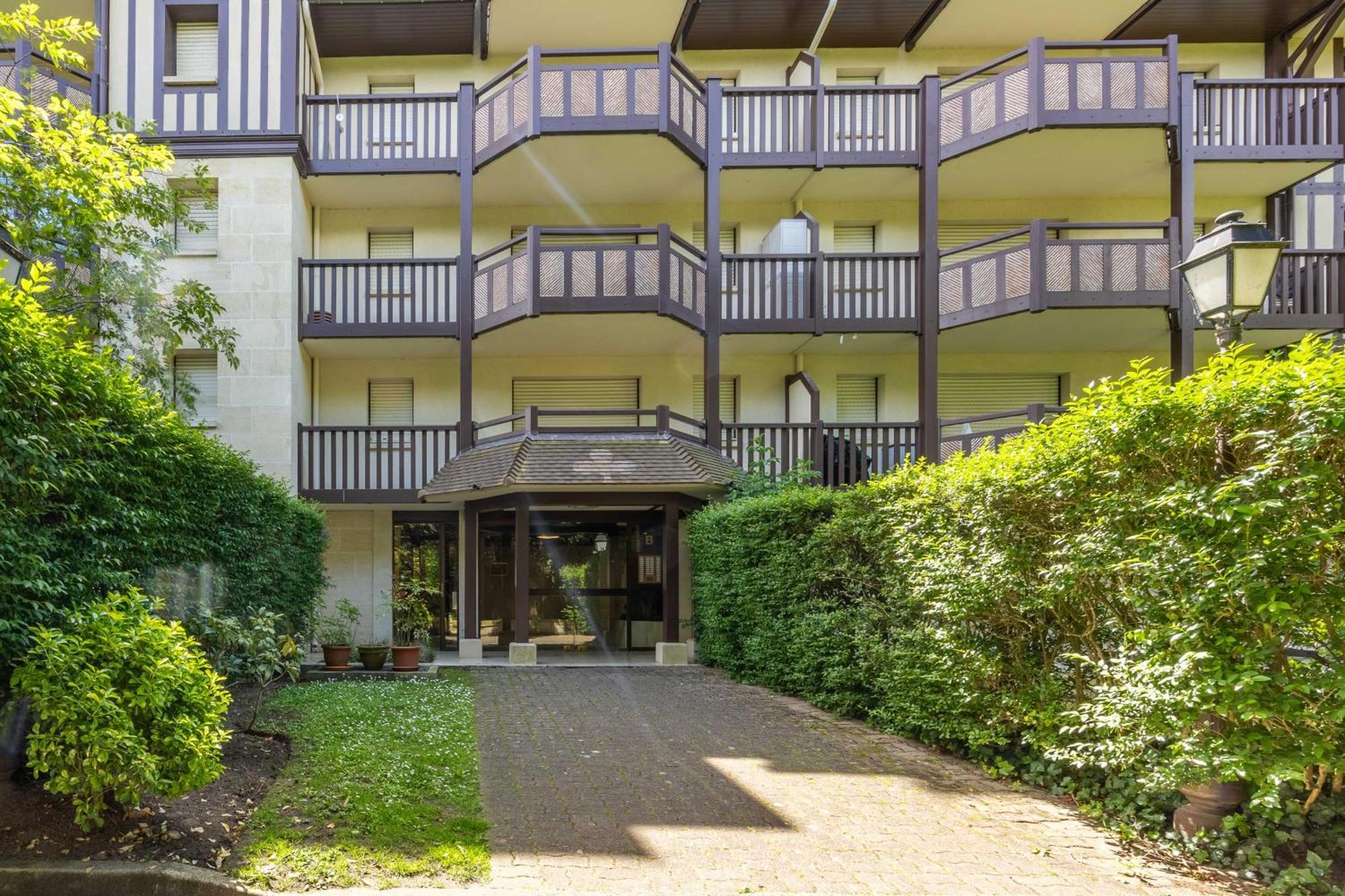 Apartment With Parking And Balcony Near The Beach 多维尔 外观 照片
